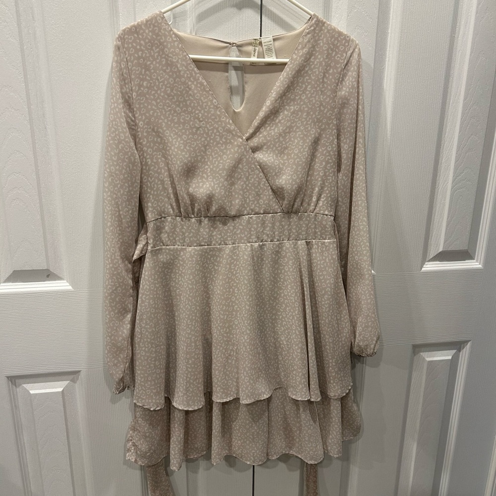 Japna womens dress sheer tan patterned ruffled ties with belt size large